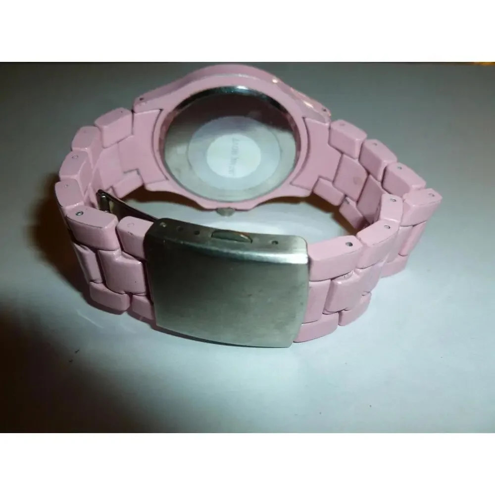 Geneva Pink Dial Crystal Accent Pink Round Case Metal Band‎ Watch